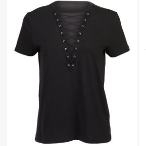 3️⃣ for $20❗️F21 Black lace up tee